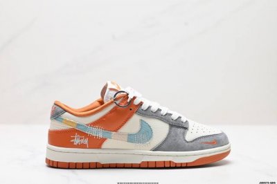 公司级耐克nike Dunk Low 扣篮系列 复古低帮休闲运动滑板板鞋 采用脚感柔软舒适zoomair气垫 有效吸收滑板等极限运动在落地时带来的冲击力 为街头