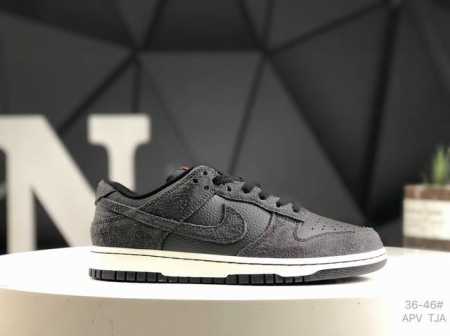 170 耐克Nike Dunk Low 板鞋 Sb系列经典百搭休闲运动板鞋加厚鞋舌的填充，使舒适性大大提升，同时也更方便穿脱中底部分则加入了脚感柔软舒适Zoom - 点击图像关闭