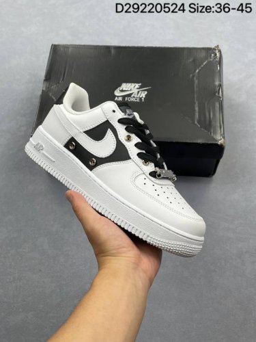 耐克 Nike Air Force 1 '07 Low 空军一号含气垫 低帮百搭厚底增高休闲运动板鞋 柔软 弹性十足的缓震性能和出色的中底设计 横跨复古与现代的