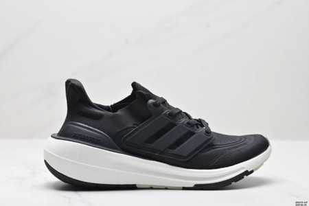 真标阿迪达斯adidas Ultraboost Light 耐磨缓震休闲运动跑鞋 采用网材搭配反光皮革鞋面 配上stretchweb网格外底 提供非凡穿着体验 - 点击图像关闭