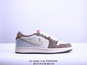 特价纯原版本 耐克 乔丹Air Jordan 1 Low AJ1 乔1 乔丹1代aj1 低帮复古文化休闲运动篮球鞋。该鞋款从 1985 年元年款汲取设计灵感，焕