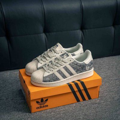 核心私 阿迪达斯Adidas三叶草 Originals Superstar贝壳头系列低帮经典百搭休闲运动板鞋 货号 Hs3080 尺码 36 36.5 37.5
