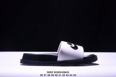 耐克 Nike 情侣夏季沙滩涉水休闲百搭运动潮流人字拖凉拖鞋。 Xm0228Q8