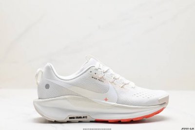 公司级nike Reactx Pegasus Trail 5 next Nature 越野跑步鞋 登月兼顾迅疾外观和稳固脚感 后跟覆面和中足动态支撑巧妙融合 缔