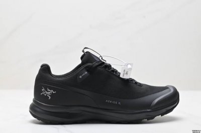 360 公司级Arcteryx始祖鸟 Aerios Fl Gtx 覆盖防水 低帮户外登山徒步鞋 特有的独立衬垫 穿着更合脚 带有Gore-Tex防水内衬 提供透