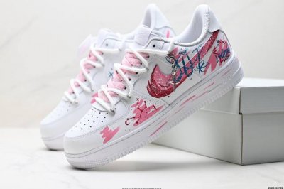 公司级Nike Air Force 1 07 原楦头原纸板 打造纯正低帮空军版型 专注外贸渠道 全掌内置蜂窝气垫 原盒配件 原厂中底钢印 拉帮完美 货号:Cw2