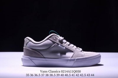 Vans Classics Knu Skool 苏格兰格纹拼接 厚鞋舌面包鞋 Vans联名超火的土豆鞋，复古经典，鞋头放大、包边上移加厚、鞋舌加厚。Vans C