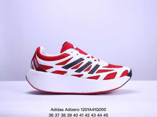 公司级adidas Adizero Aruku 全新跑鞋 浮现网络 以永动机为灵感的前卫造型 现代感十足的鞋面线条勾勒 格外引人注目 搭配丰沛的全新 Swirl