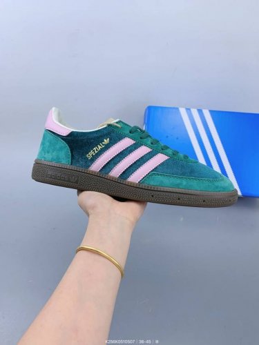 adidas Originals Handball Spzl 阿迪达斯 低帮 舒适潮流轻便耐磨防滑低帮板鞋男女同款 1979年，阿迪达斯创造了Handball