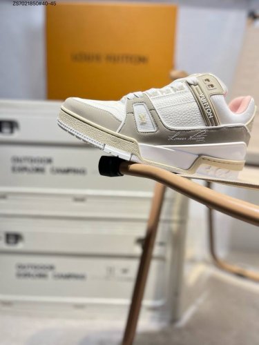 广东原产# 路易威登 Louis Vuitton Lv路易威登板鞋 新款 Lv Trainer最新配色运动鞋 L家 篮球鞋风格运动鞋 该鞋由艺术总监 Virgi