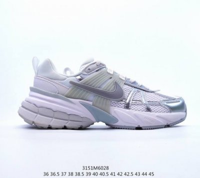 Nk Wmns V2K Runtekk Low”White Black“复古潮系列未来复古老爹风百搭休闲运动慢跑鞋 货号：Fd0736 105 尺码：36 36