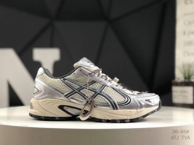 公司级带半码Asics 亚瑟士Gel-Nyc 2055透气网眼鞋面配合部分合成革材质 采用全新Ahar+橡胶材质 更加耐磨 货号:1203A497-100 尺码