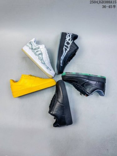 公司级带半码耐克Nike Air Force 1’07 Low空军一号低帮百搭休闲运动板鞋。柔软、弹性十足的缓震性能和出色的中底设计，横跨复古与现代的外型结合，