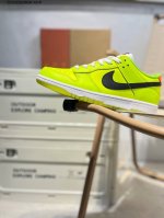 100 福利特价耐克Nike Dunk Low 板鞋Sb系列经典百搭休闲运动板鞋加厚鞋舌的填充，使舒适性大大提升，同时也更方便穿脱中底部分则加入了脚感柔软舒适Z