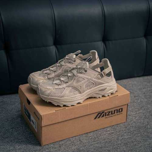 核心私 Mizuno Racer Trail Se 美津浓织物合成革透气春夏季凉鞋 货号：D1Gh241905 尺码：36 36.5 37 38 38.5 39