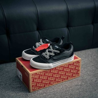 核心私 Vans Knu Skool 面包鞋新配色 肥胖版立体大Logo 加厚鞋舌 低帮复古休闲硫化面包鞋 尺码：35 36 36.5 37 38 38.5 3