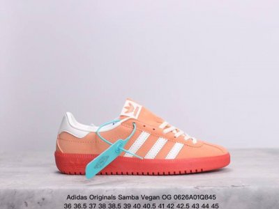 Adidas 阿迪达斯 原楦原纸版数据开发，采用软质牛剖革组合翻毛皮鞋面材质，内环保海玻璃鞋垫，外置国标5级耐磨橡胶大底带你回味最原始的永远经典，阿迪达斯 三叶