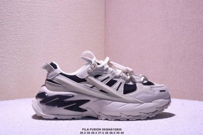 斐乐Grusion T12W511519Fqgel-Kayano 系列运动休闲鞋 # 鞋身采用拼接组合 大量使用皮革与网布 有效保障透气性 # 全系均使用复古撞