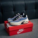 核心私 Nike Air Max Portal 豪门系列低帮气垫百搭增高休闲运动慢跑鞋 选用网眼鞋面，脚感舒适透气。鞋舌、鞋侧及后跟处饰有品牌标识，简约大气又时