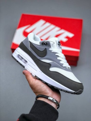 Nike Air Max 1 耐克半掌气垫复古跑步鞋 Hm9936-001 尺码：36 36.5 37.5 38 38.5 39 40 40.5 41 42 4