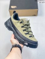 北面The North Face Glenclyffe圆头系带耐磨低帮跑步鞋 男款，简约大方的造型设计，给人以随性休闲的时尚格调，穿着舒适轻便，运动灵活自如，满