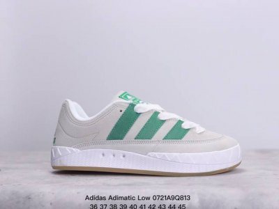 真标adidas Adimatic Low 马蒂奇系列低帮 复古鲨鱼面包鞋运动休闲滑板板鞋 整个鞋面由色彩艳丽的麂皮制成 搭配品牌标志性大尺寸三条纹 Logo