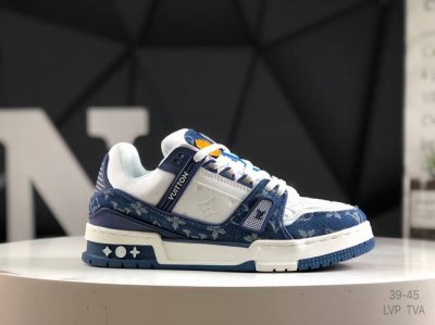 路易威登 Louis Vuitton Lv路易威登板鞋 乘风破浪的姐姐争先种草款,舒适透明底和百搭性霸屏整个时尚娱乐圈，正品1:1套楦复刻，细节调整完美主义！鞋