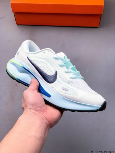 集图 耐克Nike Journey Run 25新款缓震透气跑步鞋 0422126Q18
