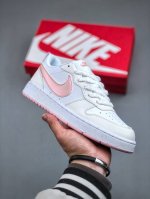 120 Nike Court Borough Low Recraft (Gs) #鞋款采用结构感出众的支撑贴合设计，该定制配色为芭比花粉，颜色十分灵巧，且随身配