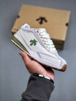 迪桑特descente Sport Style系列 Chron Racer复古风 运动休闲鞋 复古运动鞋头层牛皮透气休闲鞋 轻松方便设计 搭配轻质弹性鞋底 脚感