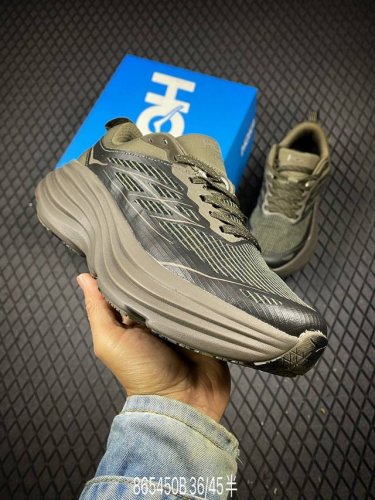 B hoka One One Bondi 8 邦代8代 公路跑鞋 运动鞋 褐色联名款货号 1155391 Bblc 尺码 36 36.5 37 38 38.5
