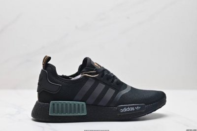 公司级Ad Boost Nmd R1 经典跑鞋系列全新配色 弹力针织鞋面 原装高弹Boost颗粒大底 缓震性能卓越 体质轻盈且抗冲击 整双鞋子的透气性和舒适度完