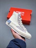 小红书爆款来袭 奶蓝 奶粉 神仙配色 Converse匡威 秋冬新款结构1970S经典Logo外层水晶透明塑质Logo，鞋底内衬颜色对应Logo颜色，添加了更多