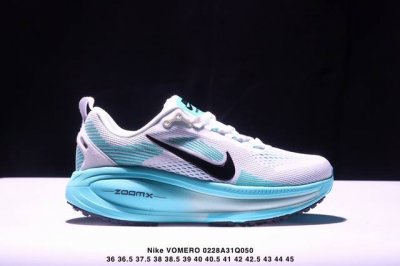 公司级Nike Vomero 18 耐克 舒适减震防滑 低帮跑步鞋 全掌Reactx泡绵中底 前掌和后跟还配备了Air Zoom气垫单元 据说跑起来更快更舒适哦