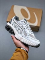 Asics Gel-Kinetic Fluent 纯原版本亚瑟士运动休闲透气专业跑鞋 新一代缓震未来感跑鞋鞋面复杂的切割和银色细节极具前卫风格大底科技十足且独特