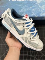 本地 核心私 nk Dunk Low 熊猫恶作剧 乘浪钓手-银海蓝鲛 低帮休闲板鞋 #配色整体围绕熊猫恶作剧乘浪钓手主题设计，鞋身整体采用专属颜料重新喷涂。特殊
