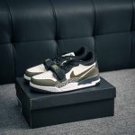 260 核心私 Nike Air Jordan Legacy 312 Low 乔丹 Aj 312 最强三合一混合版 有着交错结合的设计，它的名字就展现出它所包含