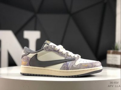 290 公司级带半码Stussy X Air Jordan 1 Low 此款主张打破传统的工业化流水线设计限制，以Made By Ideas的超级创意为理念，集