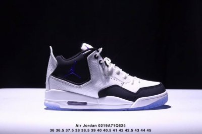 Jordan 乔丹 男女鞋真标半码制，原楦原纸版数据开发，采用荔枝纹牛剖革鞋面材质，缜密定位拉帮及注胶效果，中底Pu内嵌开窗式Air缓震气垫30周年的献礼，耐克