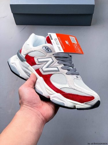 new Balance 又带来了新鞋型 9060 并且是与芝加哥街头品牌 Joe Freshgoods 的联名款 鞋身主体采用了类似 990 系列的设计风格 与