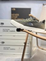 thenorthface北面 鞋面采用进口飞织弹力面柔韧性和舒适性简直无法言喻鞋底采用Md底 回弹减震效果 上脚像踩棉花糖 有效减少运动时候的摩擦Nf0A8Ad