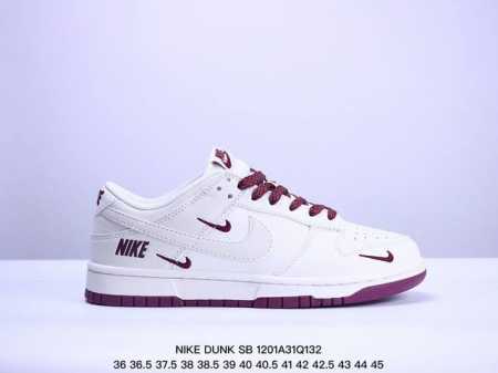公司级nike Dunk Sb Low 定制配色 Dunk Sb顾名思义，具有经典的dunk血缘，又注入了更多的时尚元素。相较于普通的dunk滑板鞋，改良版的d - 点击图像关闭