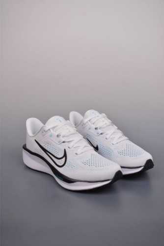 230 Nike Quest 6极速6代 网面透气 时尚休闲跑步鞋 简约高科技设计采用多层材料，为双足带来凉爽感受和稳固体验时尚鞋面搭配中足包覆设计，提供稳固