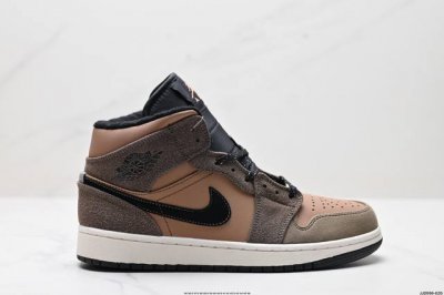 220 真标Nike Air Jordan 1 Retro Mid Aj1乔丹一代中帮经典复古文化休闲运动篮球鞋 货号:Dc7294-200 尺码:36 36.