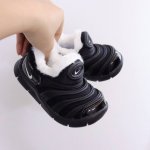 大小童 ＮＫ毛毛虫加绒童鞋 经典款百搭保暖舒适一步到位[耶]内里加绒，纯手工剪裁.上脚也一样好看不显胖.除了鞋垫没有加绒全鞋都是加绒哦更加保暖 加绒款轻微掉毛属
