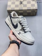 海外爆款限量发售！公司级 Nike Sb Dunk Low“Lv联名 米黑牛仔插花” 周年高端定制 低帮休闲板鞋 定制鞋盒 大厂纯原品质出货 超高清洁度 皮料切