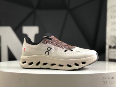 on 昂跑 Cloud Tilt 轻量运动休闲鞋 杨幂同款 脚感很舒服 鞋底柔软且包裹性好 上脚显腿长 不用系鞋带很方便 不管休闲还是运动都很百搭 尺码 如图所