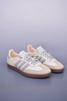 Adidas Samba Og 复古桑巴板鞋 纯原大厂出品 这款桑巴鞋展示了高质量的工艺 带有装饰的超锁缝制和无缝的手感 柔软、柔软的皮革造型和标志性的3条纹完