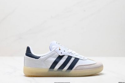 真标阿迪达斯三叶草Adidas Originals Samba 桑巴舞系列绅士德训足球风百搭低帮休闲运动板鞋 货号:Jq5141 尺码:36 36.5 37 3