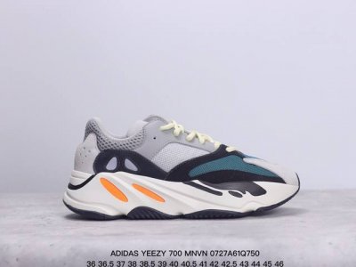 阿迪达斯 Adidas 中性yeezy 700 Mnvn 韭菜椰子 运动鞋 经典运动鞋，Yeezy 700 Mnvn 作为 Yeezy 家族的机能风十足的鞋型之